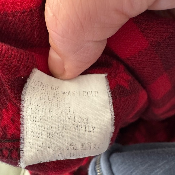 Vintage Woolrich Red and Black Flannel XL - Picture 9 of 9